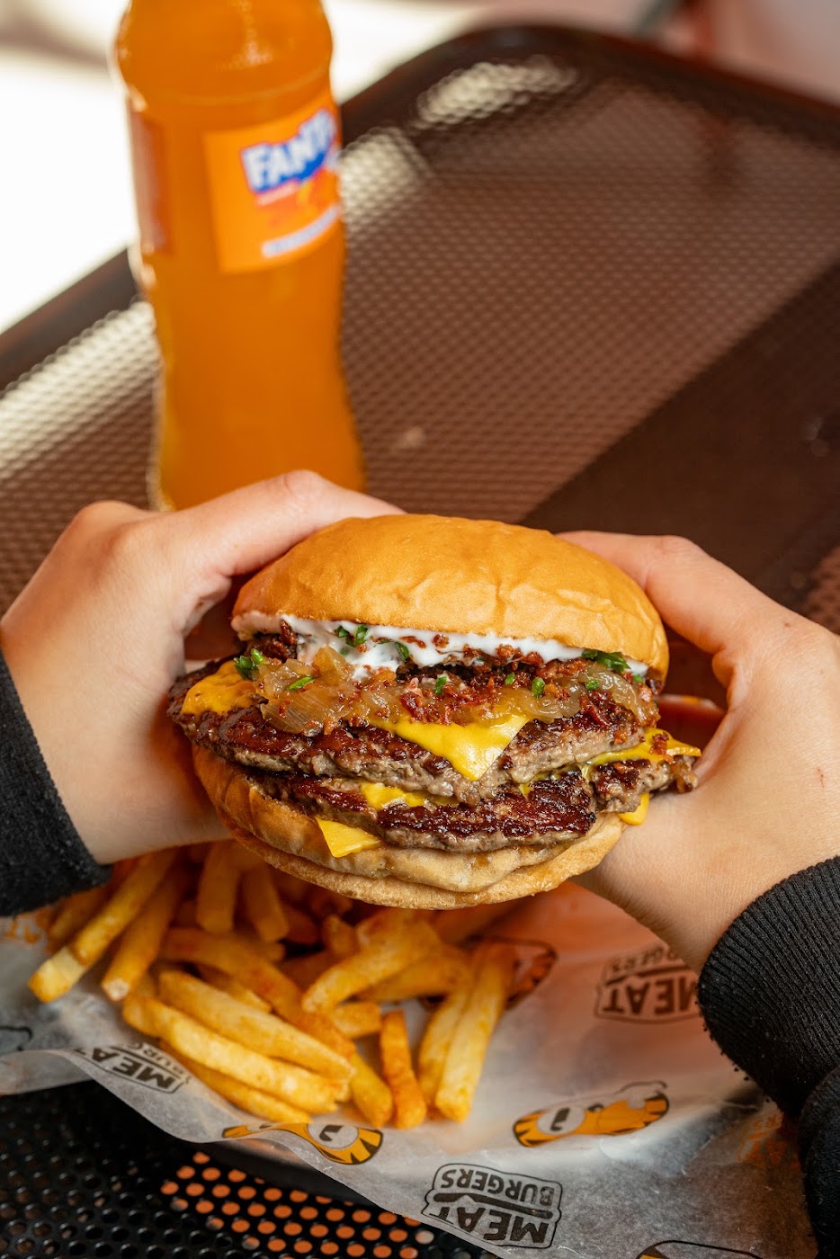 MEAT BURGERS Bernal
