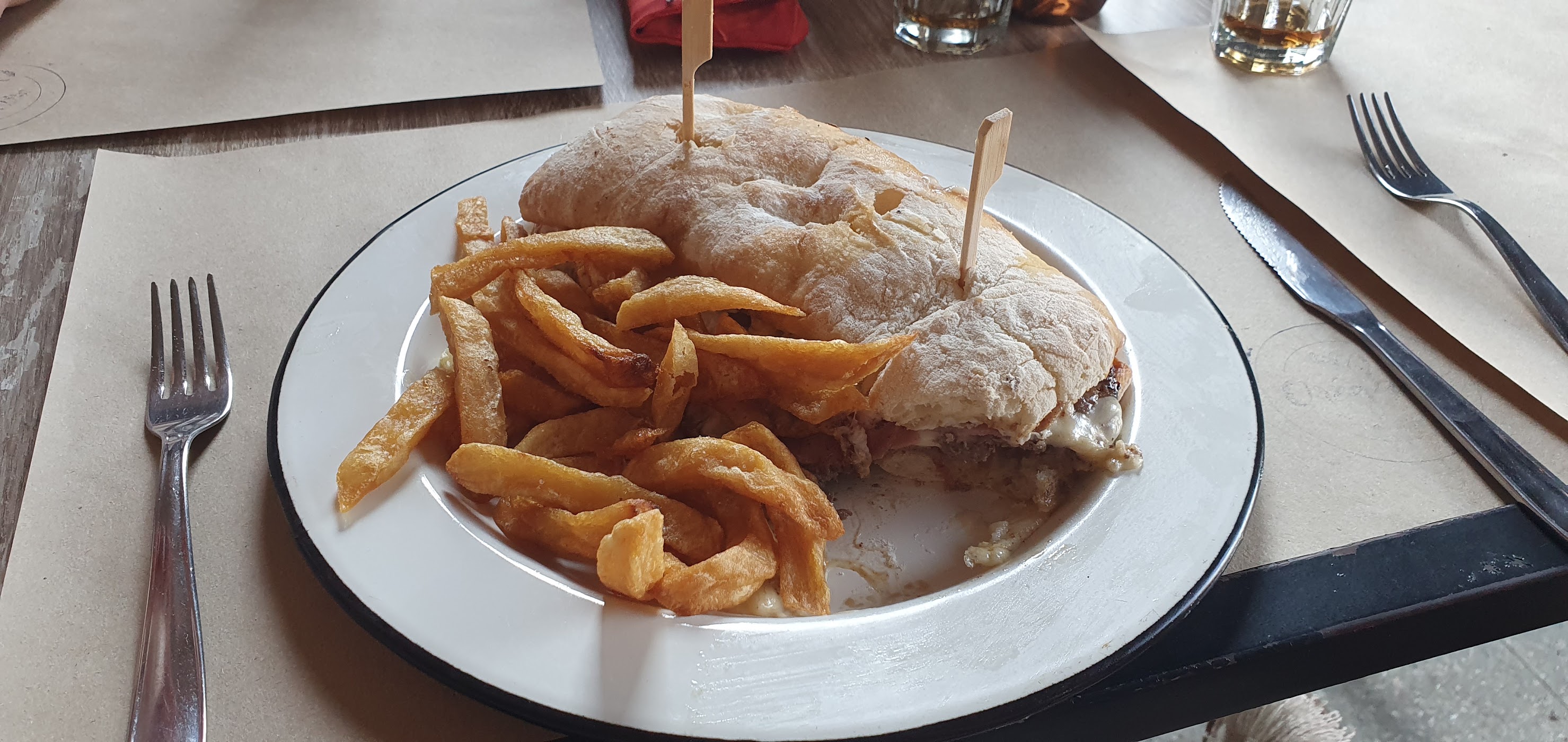 Orégano Comida Hogareña